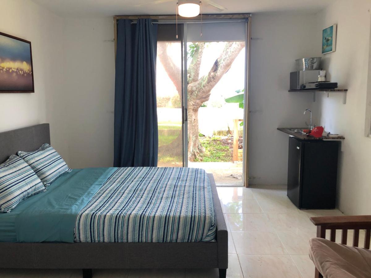 Las Olas Beach Apartments أريسيبو المظهر الخارجي الصورة