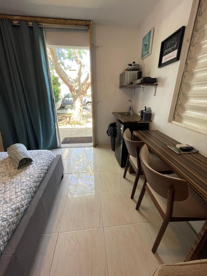 Las Olas Beach Apartments أريسيبو المظهر الخارجي الصورة